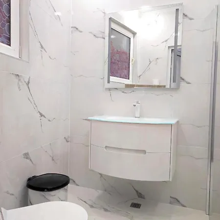 Vn 2 Apartment *